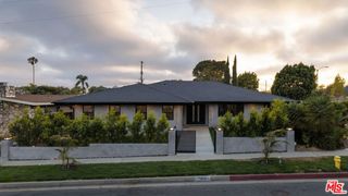5809 S Chariton Avenue, Los Angeles, CA 90056