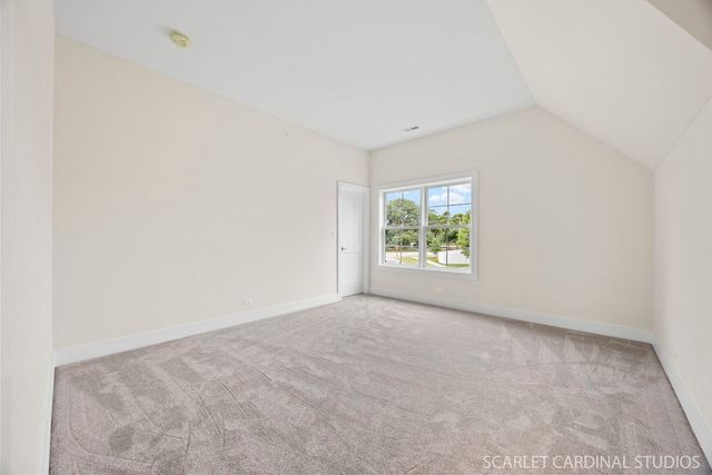 831 Avon Court, Glen Ellyn, IL 60137