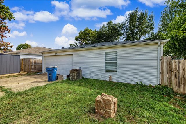 1602 Parkview Place, Bentonville, AR 72712