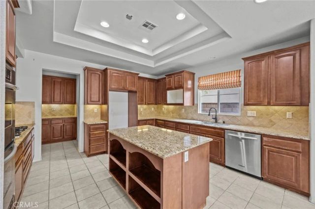 8863 Soothing Court, Corona, CA 92883