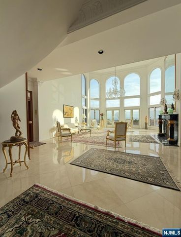 24 Club Way, Montclair, NJ 07009