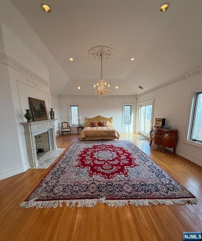 24 Club Way, Montclair, NJ 07009