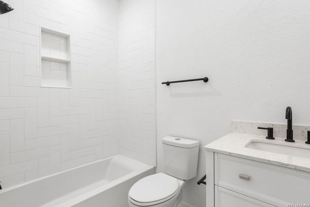 2654 Dignowity Ave Unit 102, San Antonio, TX 78208