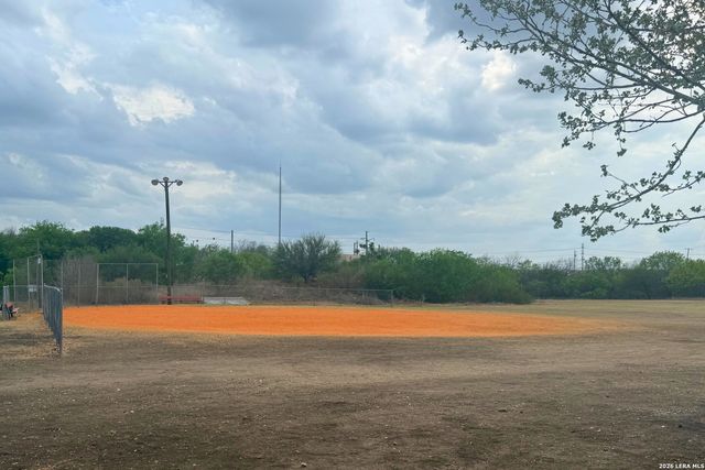 2654 Dignowity Ave Unit 102, San Antonio, TX 78208