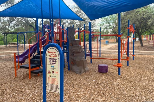 2654 Dignowity Ave Unit 102, San Antonio, TX 78208