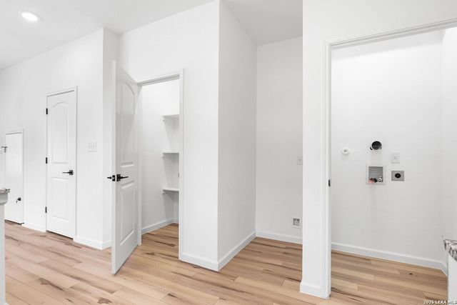 2654 Dignowity Ave Unit 102, San Antonio, TX 78208