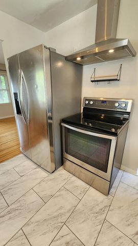 1433 Cascade Street NW, Rochester, MN 55901