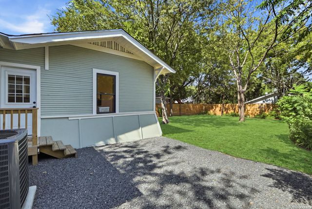 619 W Kings Hwy, San Antonio, TX 78212