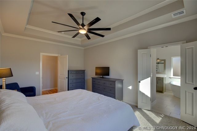 1820 E 45th Place, Sand Springs, OK 74063