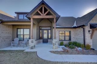 1820 E 45th Place, Sand Springs, OK 74063