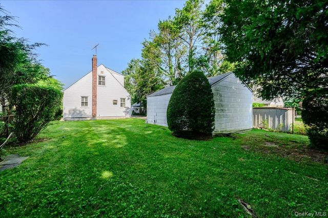 46 Schumacher Drive, New Hyde Park, NY 11040