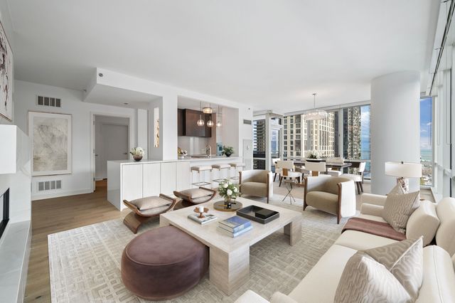 505 N MCCLURG Court 2103, Chicago, IL 60611