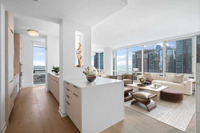 505 N MCCLURG Court 2103, Chicago, IL 60611