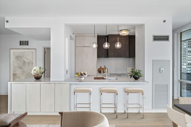 505 N MCCLURG Court 2103, Chicago, IL 60611