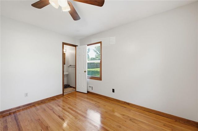 11935 W 70th Street, Shawnee, KS 66216