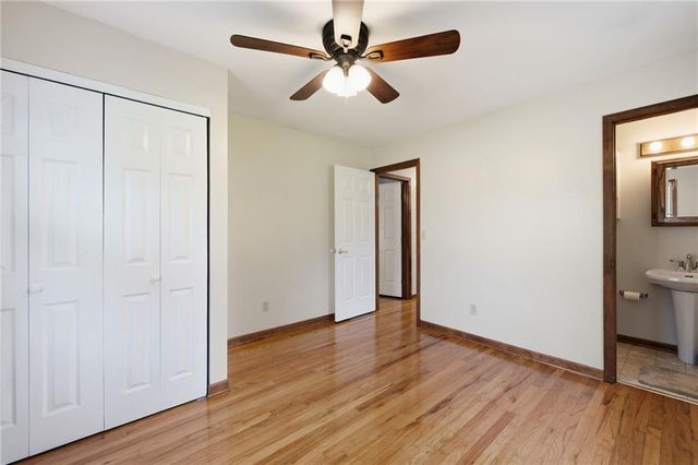 11935 W 70th Street, Shawnee, KS 66216