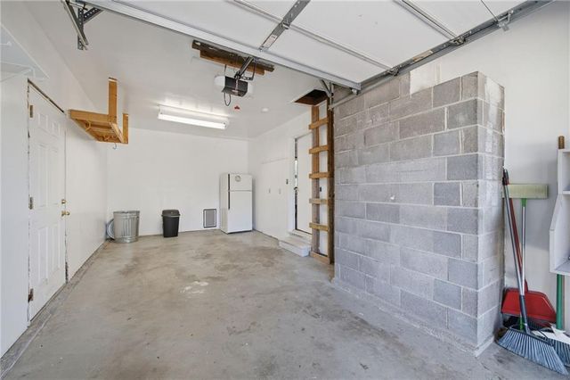 11935 W 70th Street, Shawnee, KS 66216