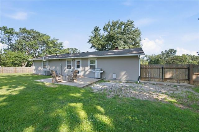 11935 W 70th Street, Shawnee, KS 66216