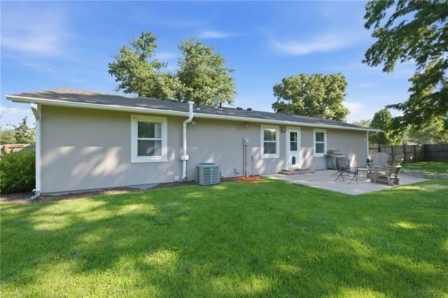 11935 W 70th Street, Shawnee, KS 66216