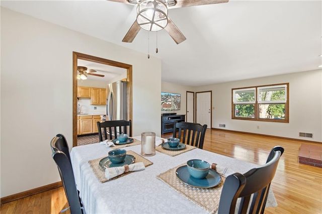 11935 W 70th Street, Shawnee, KS 66216