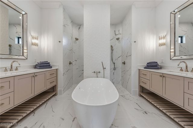 920 Iris CT, Marco Island, FL 34145