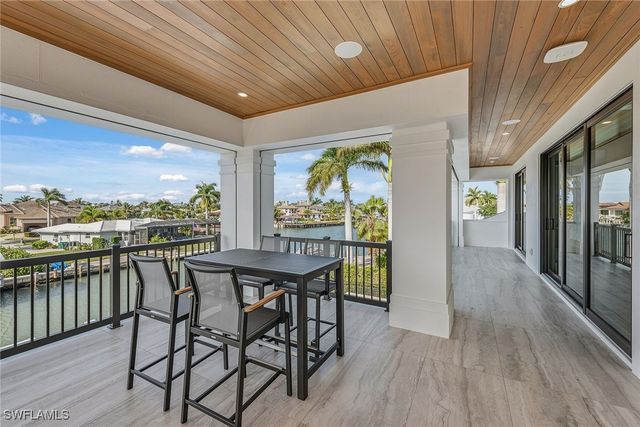 920 Iris CT, Marco Island, FL 34145