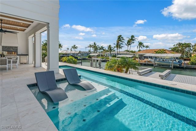 920 Iris CT, Marco Island, FL 34145