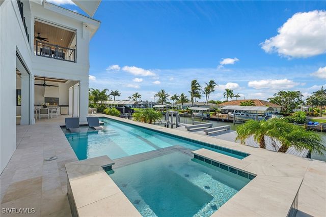 920 Iris CT, Marco Island, FL 34145