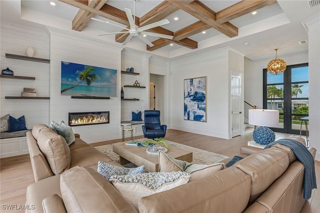 920 Iris CT, Marco Island, FL 34145