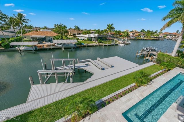 920 Iris CT, Marco Island, FL 34145