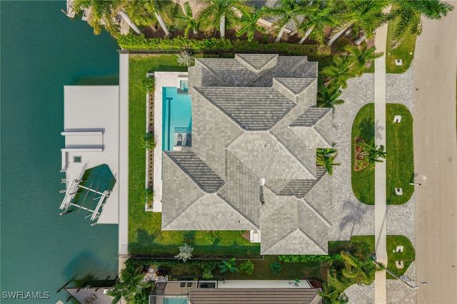 920 Iris CT, Marco Island, FL 34145