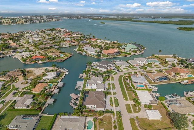 920 Iris CT, Marco Island, FL 34145