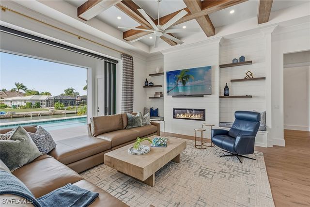 920 Iris CT, Marco Island, FL 34145