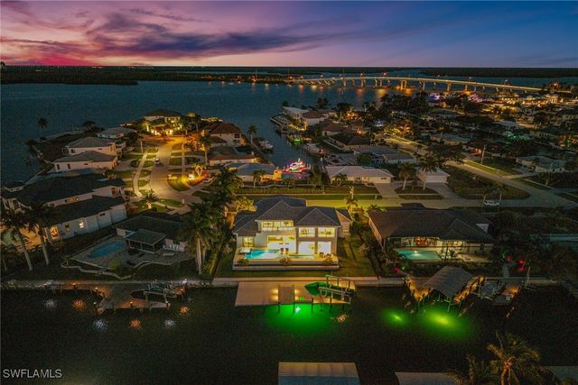 920 Iris CT, Marco Island, FL 34145