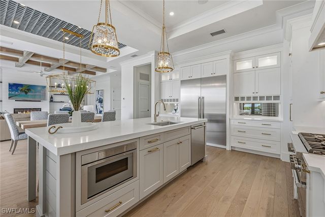 920 Iris CT, Marco Island, FL 34145