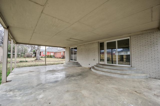 1403 WHITEWATER RD, Memphis, TN 38117