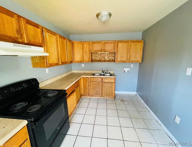 1653 N Yarbrough Court, Montgomery, AL 36110