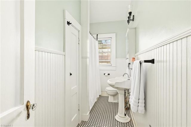 806 Granville Drive, Winston-salem, NC 27101