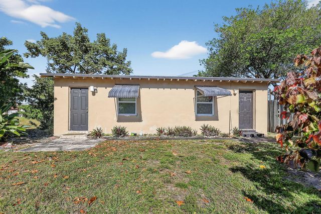 411 Columbus Parkway 1-5, Hollywood, FL 33021