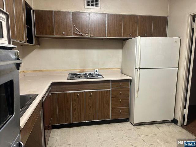 6 Horizon Road 1204, Fort Lee, NJ 07024