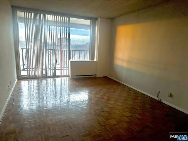 6 Horizon Road 1204, Fort Lee, NJ 07024