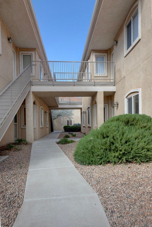 Image 24 of property listing at 6800 Vista Del Norte Road NE # 2027, Albuquerque, NM 87113