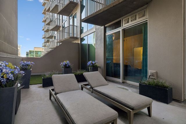 415 Church St Apt 1003, Nashville, TN 37219