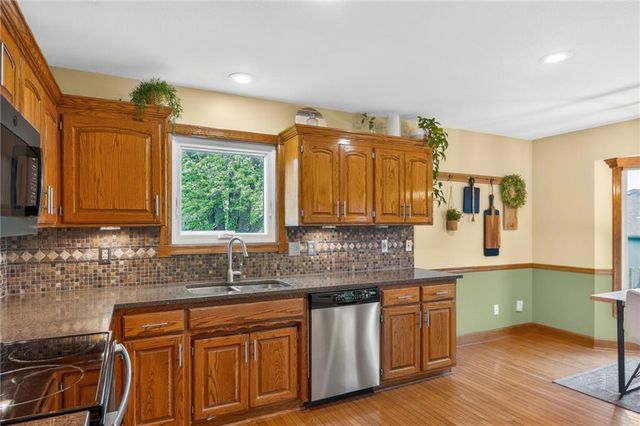 605 W South Street, Spring Hill, KS 66083