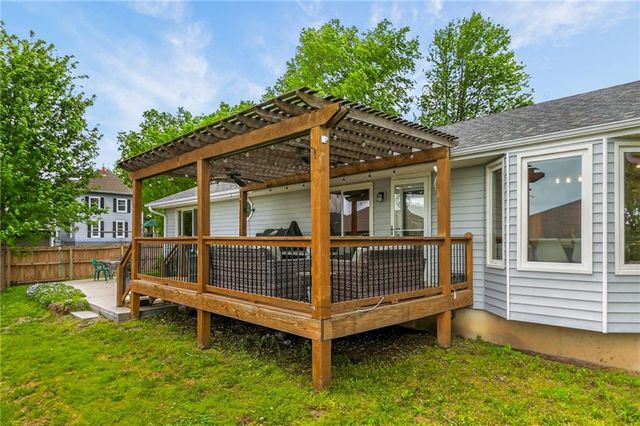 605 W South Street, Spring Hill, KS 66083