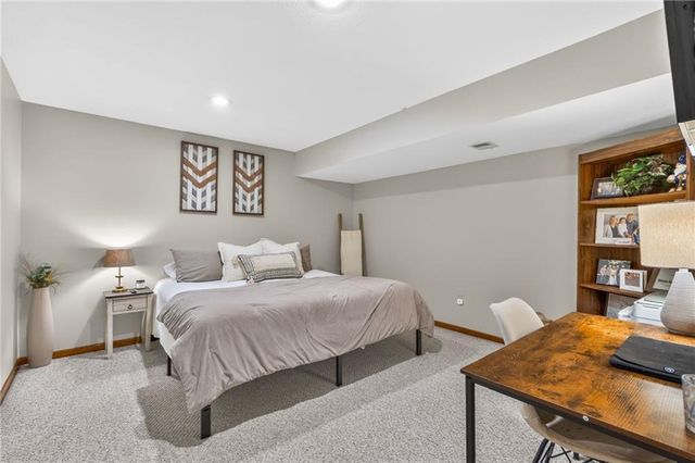 605 W South Street, Spring Hill, KS 66083