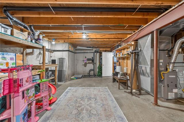 605 W South Street, Spring Hill, KS 66083
