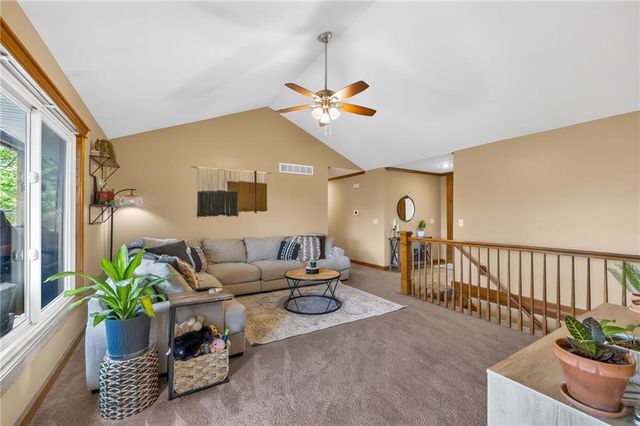 605 W South Street, Spring Hill, KS 66083
