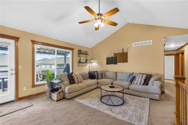 605 W South Street, Spring Hill, KS 66083