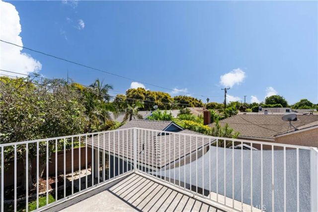 3482 Iroquois Avenue, Long Beach, CA 90808